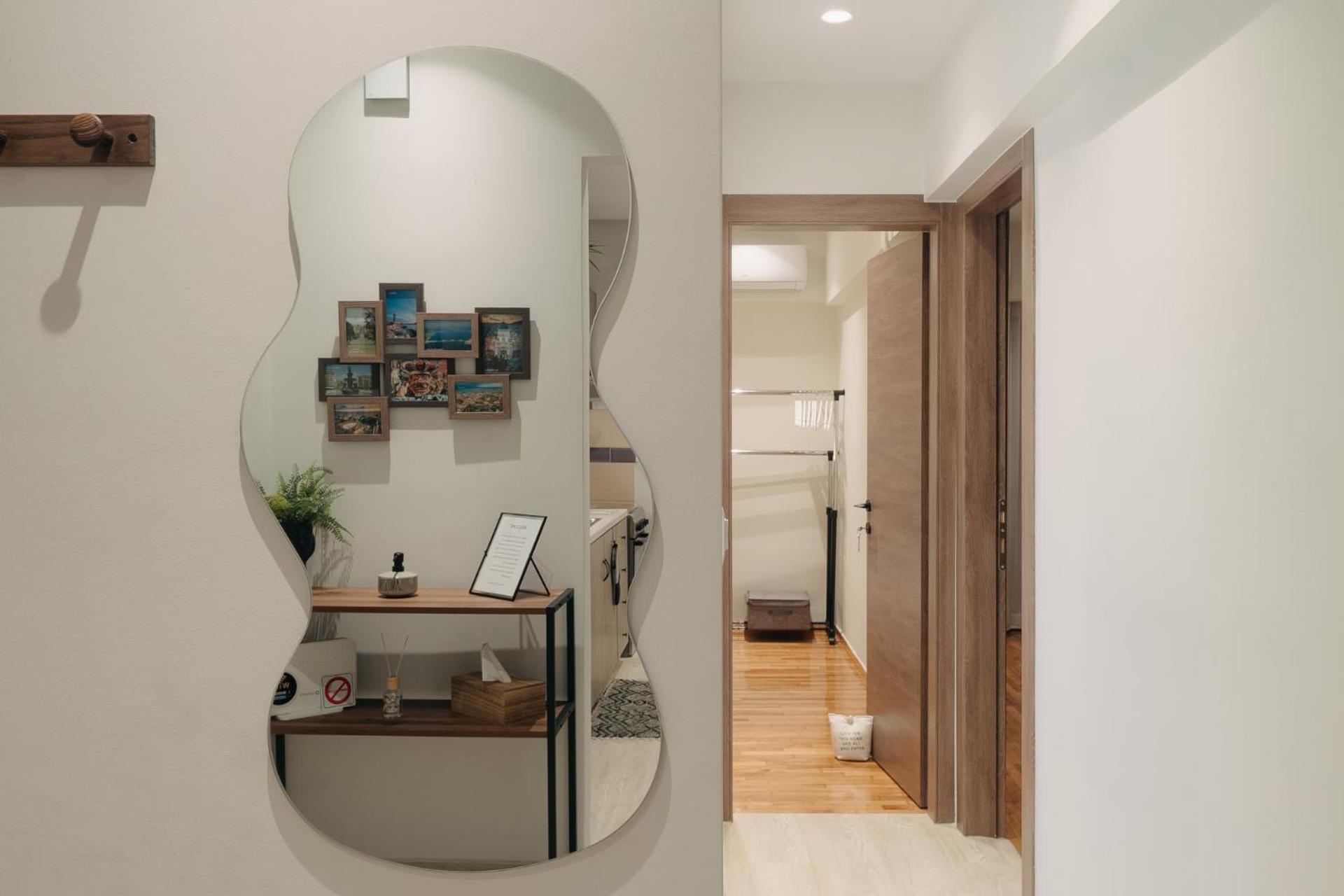 Vivian'S Deluxe Apartment باترا المظهر الخارجي الصورة