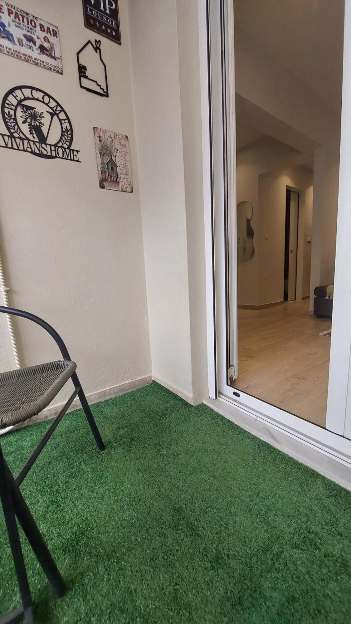 Vivian'S Deluxe Apartment باترا المظهر الخارجي الصورة